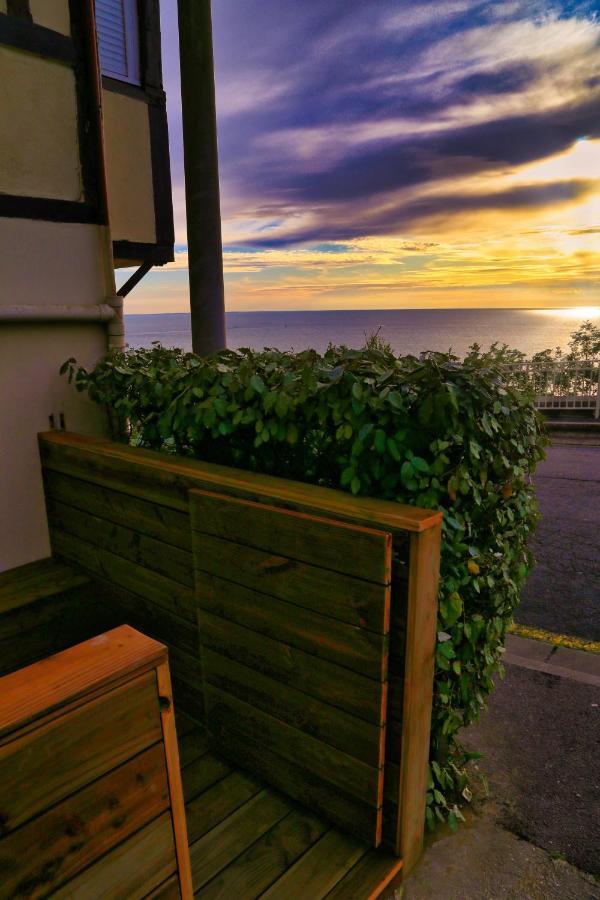 Appartement Face Mer Avec Terrasse Et Parking Трувіль-сюр-Мер Екстер'єр фото