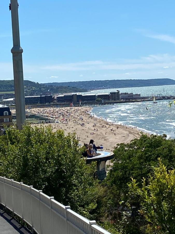 Appartement Face Mer Avec Terrasse Et Parking Трувіль-сюр-Мер Екстер'єр фото